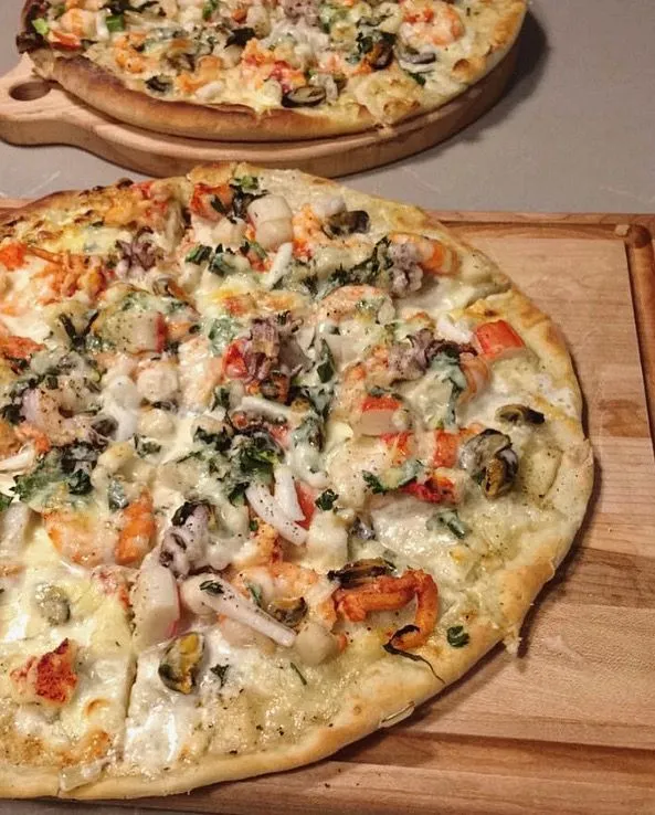 Pizza aux fruits de mer